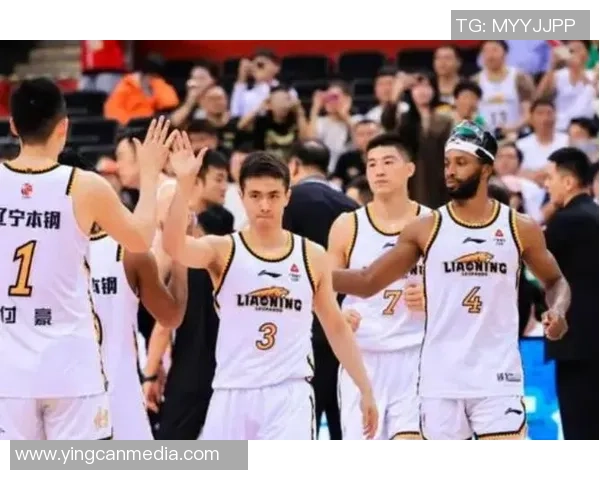 广州篮球队反击战术解析与实战应用探讨